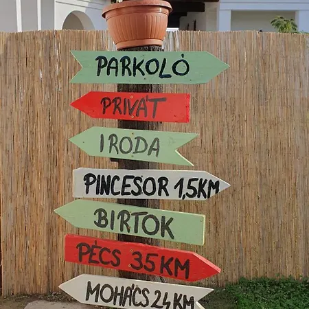 Apartmán Viragos Birtok Es Vendeghaz Villány