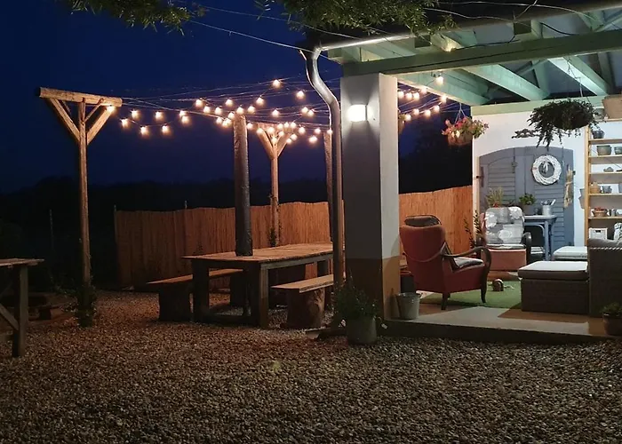 Viragos Birtok Es Vendeghaz 公寓 维拉尼