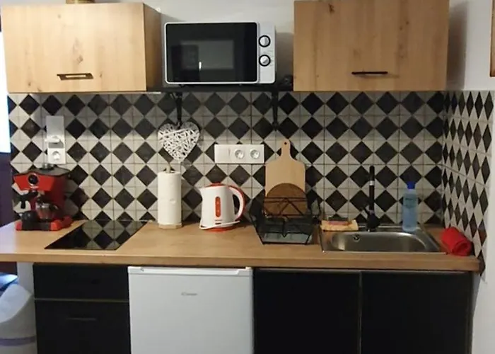 Viragos Birtok Es Vendeghaz *