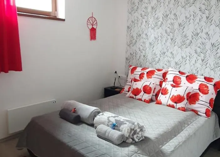 Viragos Birtok Es Vendeghaz 公寓 *