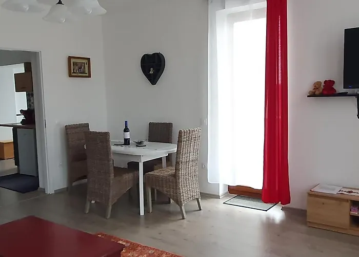 Viragos Birtok Es Vendeghaz