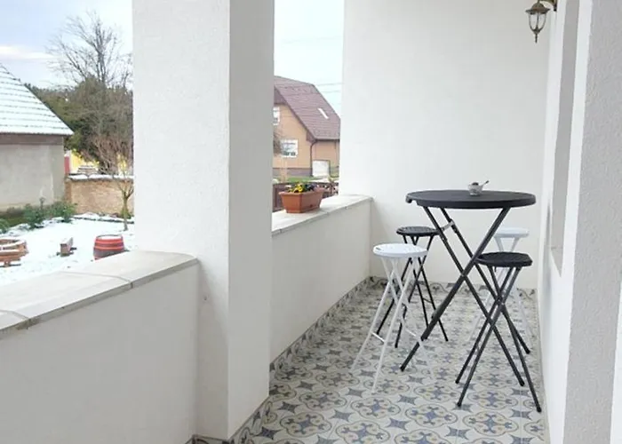 Viragos Birtok Es Vendeghaz *